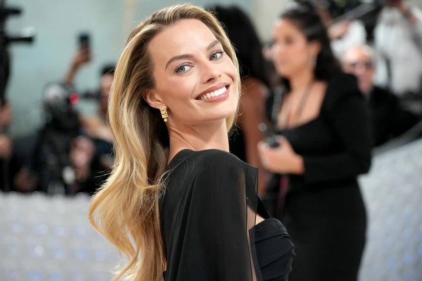 Margot Robbie Ethereal Beauty Moments